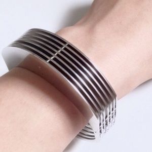 ROCHE CUFF Antique Silver